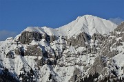 81 Zoom verso il versante sud del Monte Secco